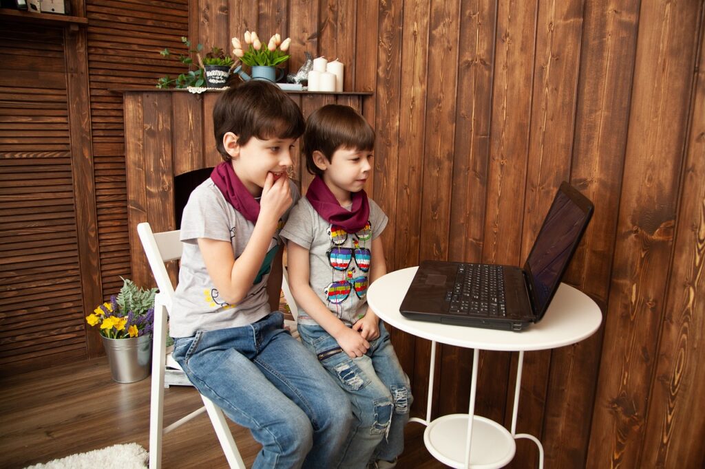 YouTubeで学ぶ投資初心者向けのおすすめ情報は？