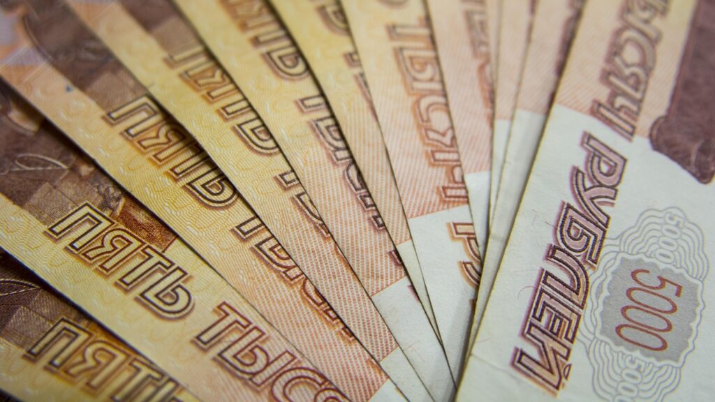 貯金ゼロでも月5000円から始める投資は可能？